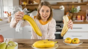« Elles ne noircissent plus » : mon astuce toute simple pour garder vos bananes bien fraîches très longtemps